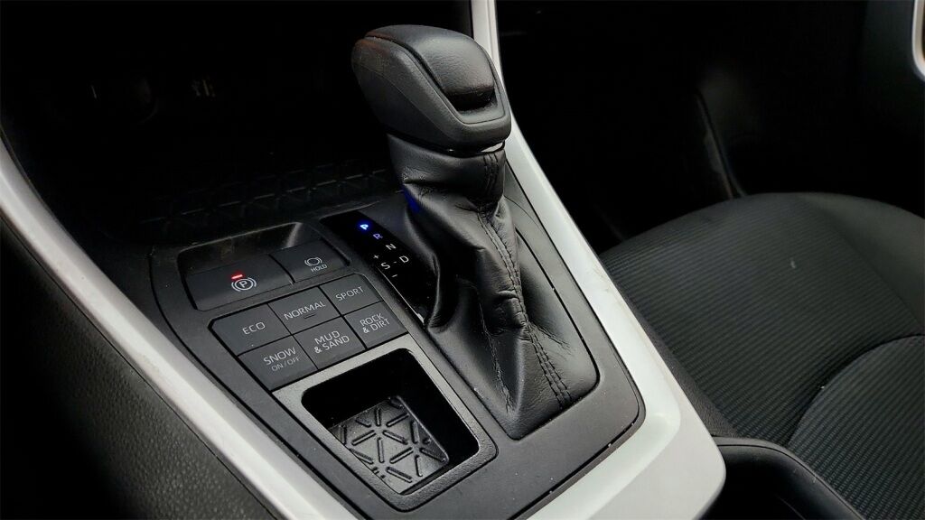 2024 Toyota RAV4 LE Laurel MD