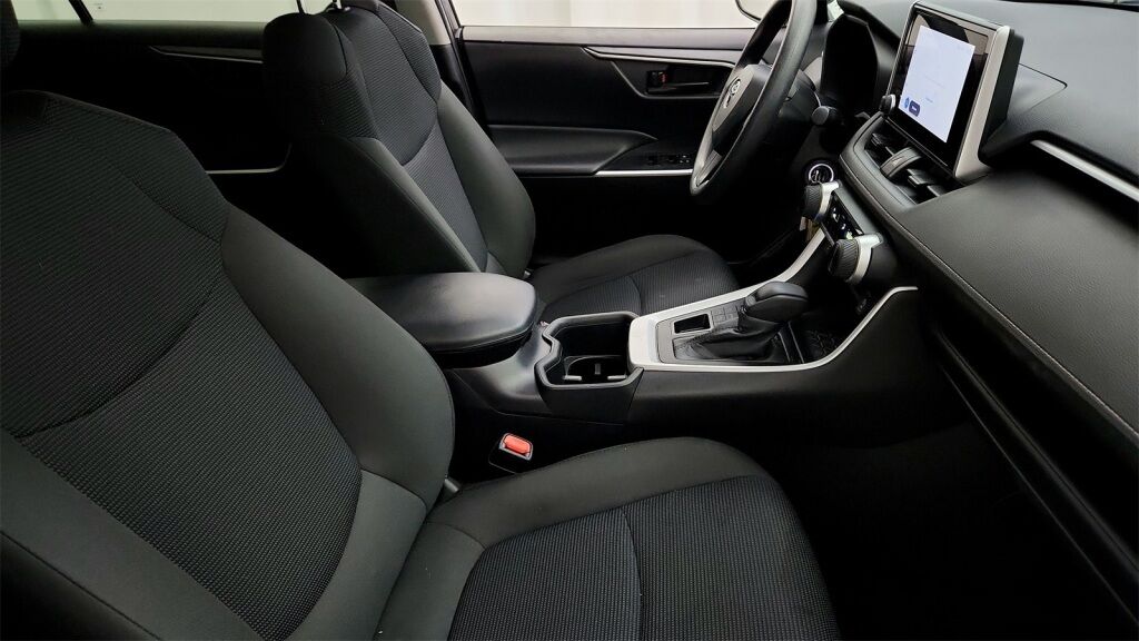 2024 Toyota RAV4 LE Laurel MD