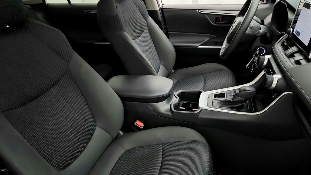 2024 Toyota RAV4 LE Laurel MD
