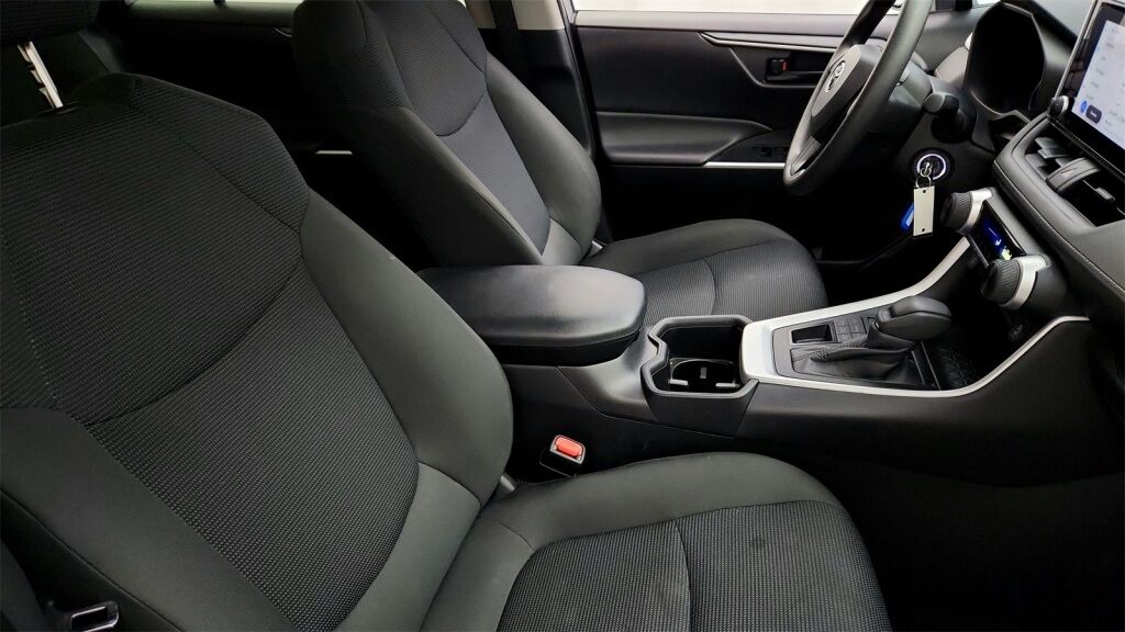 2024 Toyota RAV4 LE Laurel MD