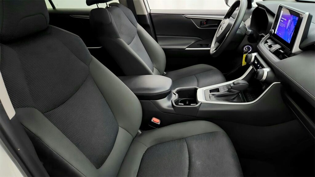 2024 Toyota RAV4 LE Laurel MD