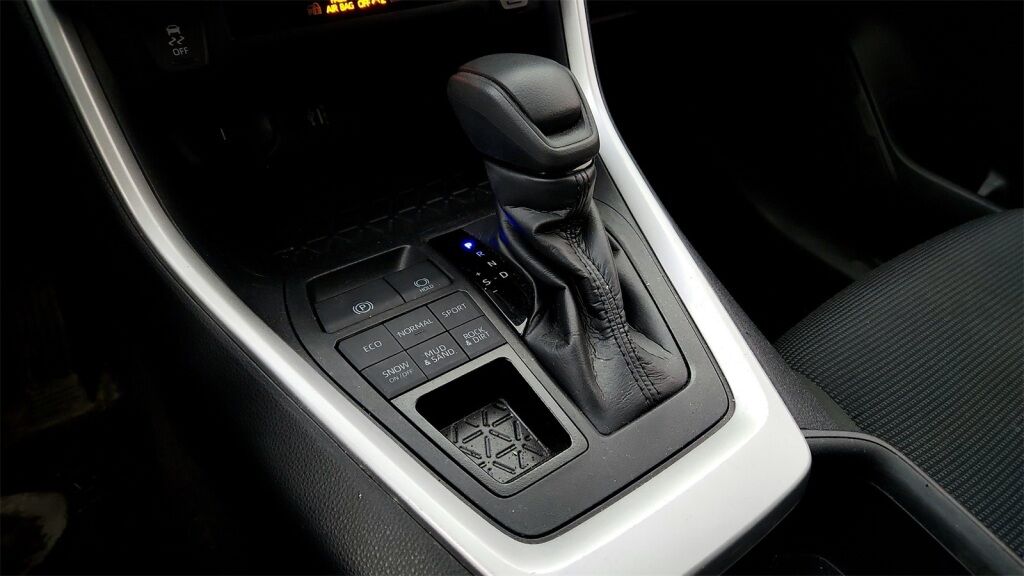 2024 Toyota RAV4 LE Laurel MD