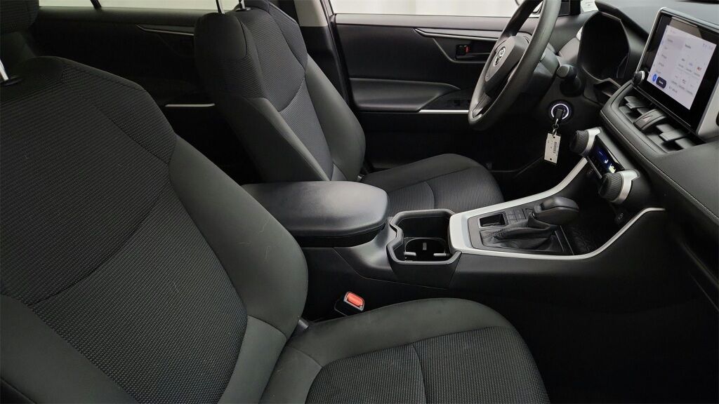 2024 Toyota RAV4 LE Laurel MD