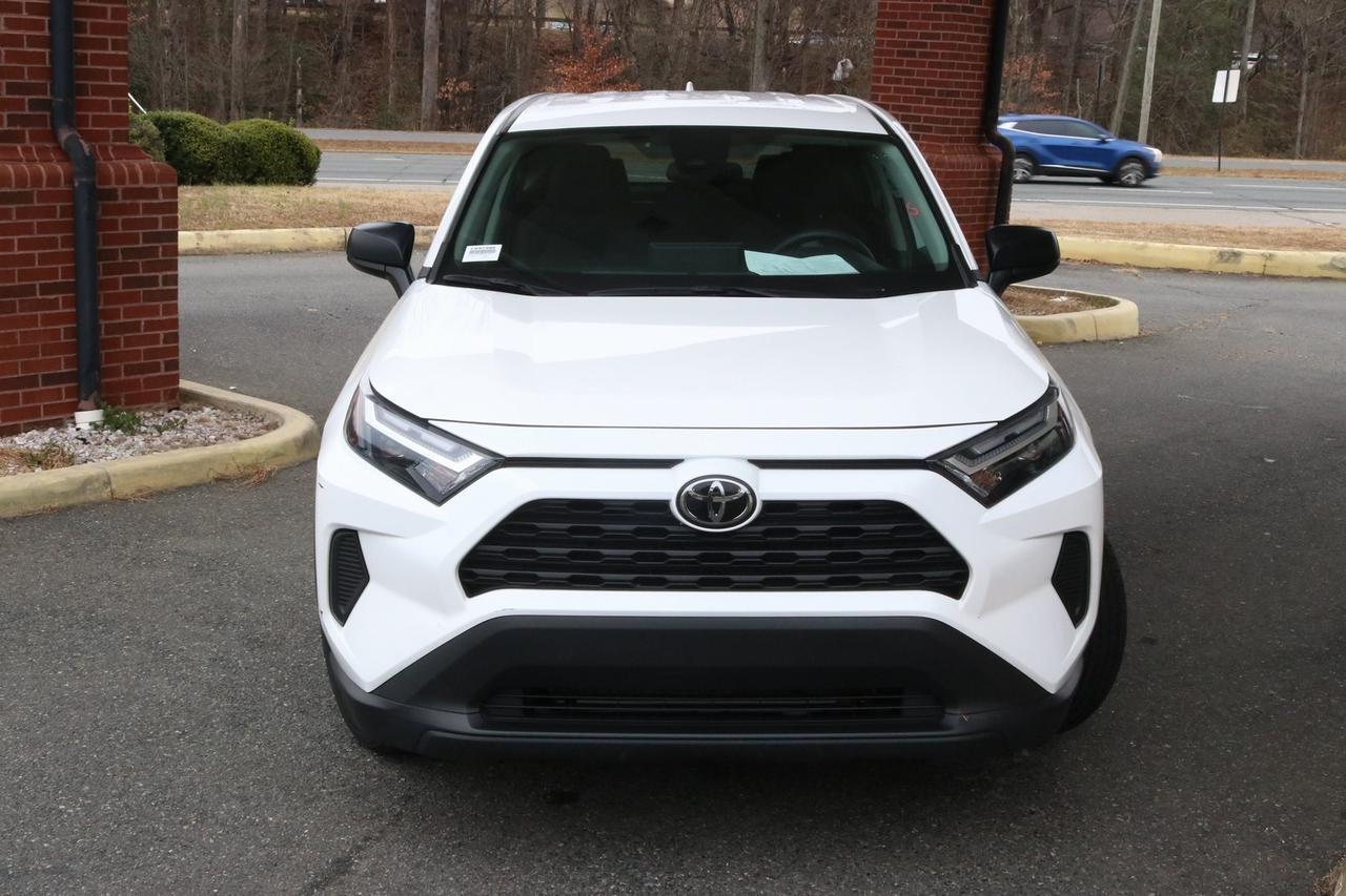 2024 Toyota RAV4 LE Fredericksburg VA