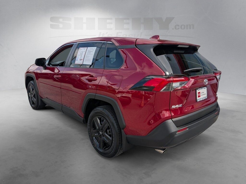 2024 Toyota RAV4 LE