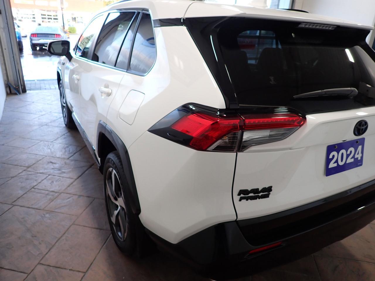 2024 Toyota RAV4 Prime PRIME XSE *HYBRID* SUNROOF Listowel ON