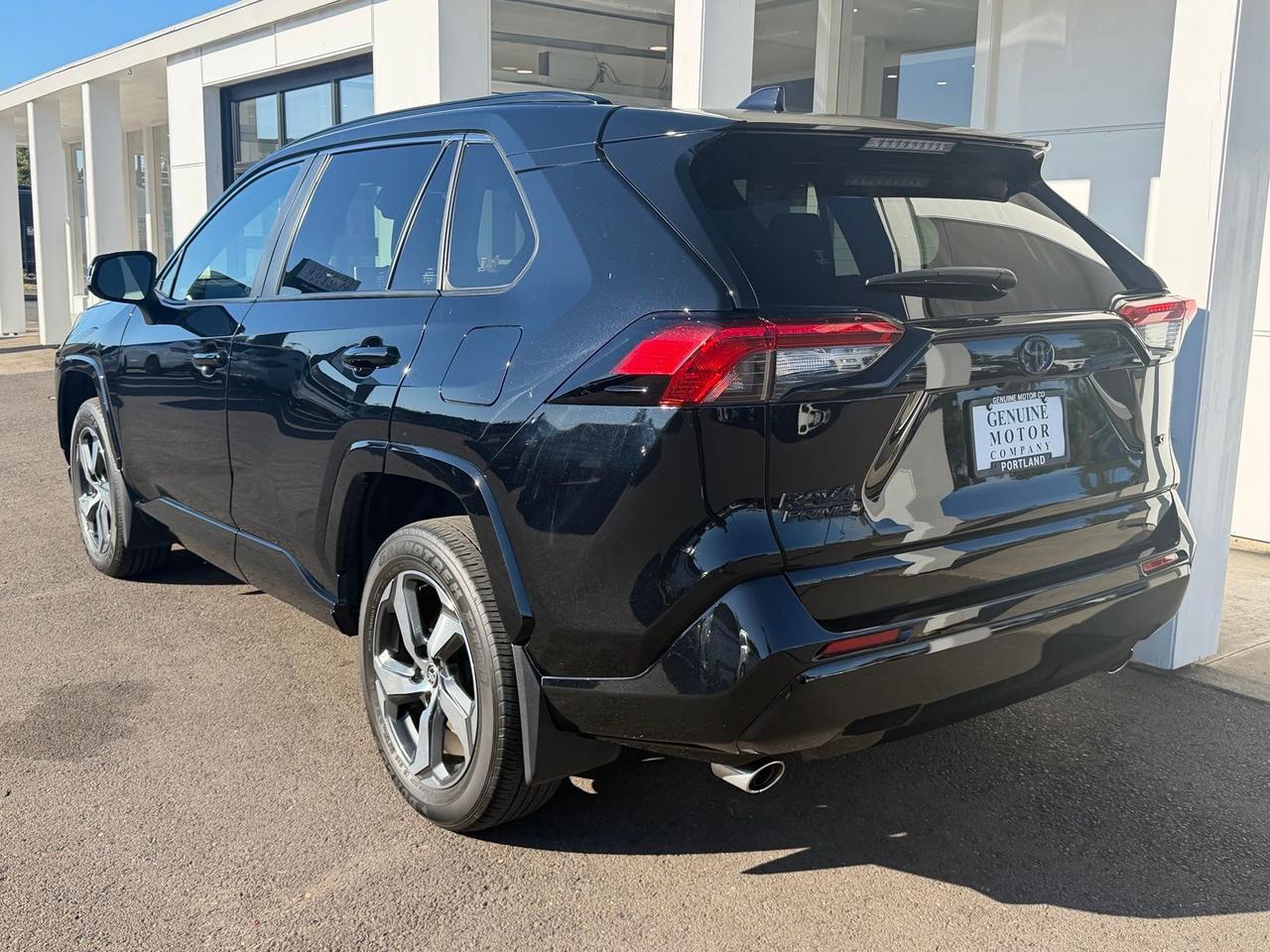 2024 Toyota RAV4 Prime SE