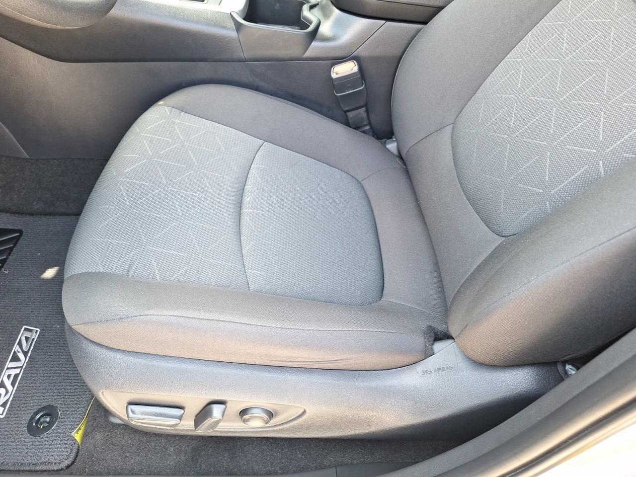 2024 Toyota RAV4 XLE Hurst TX