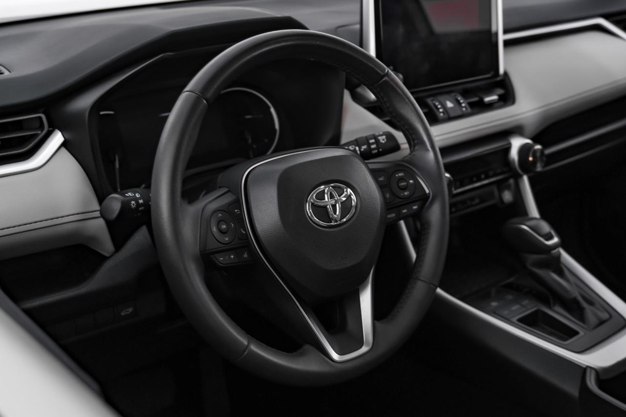 2024 Toyota RAV4 XLE PREMIUM TOYOTA SAFETY SENSE BLIND SPOT LANE DEPARTURE PRE CO Carrollton TX