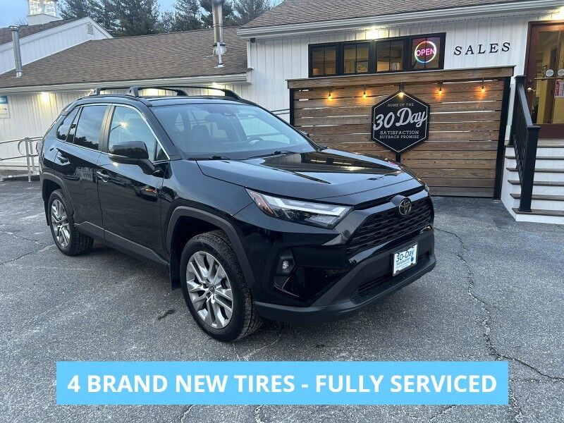 2024 Toyota RAV4 XLE Premium - 1 OWNER - COLD WEATHER PACKAGE
