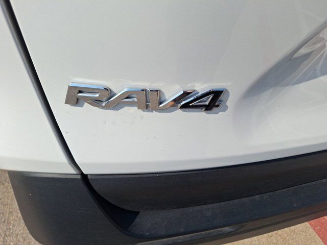 2024 Toyota RAV4 XLE Premium Hurst TX