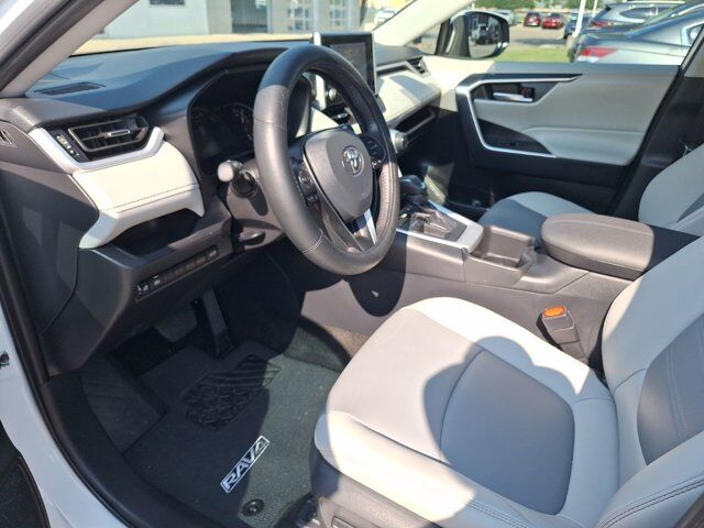 2024 Toyota RAV4 XLE Premium Hurst TX