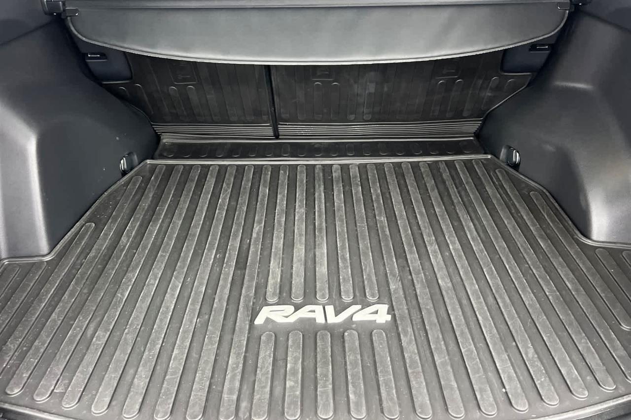 2024 Toyota RAV4 XLE Premium Roseville CA