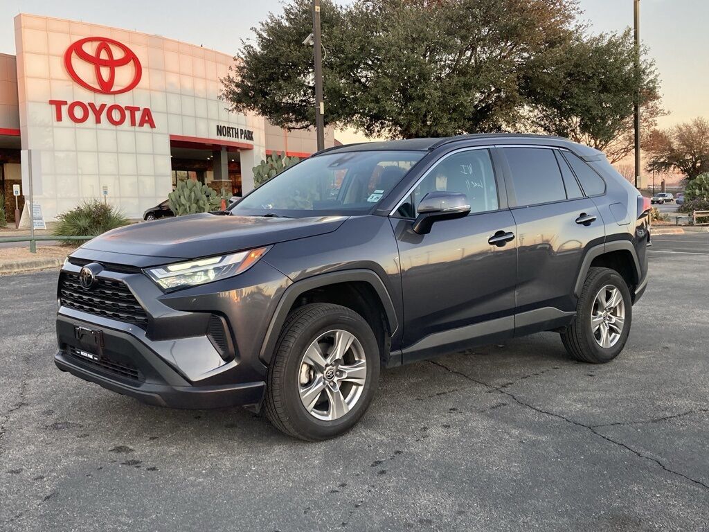 2024 Toyota RAV4 XLE