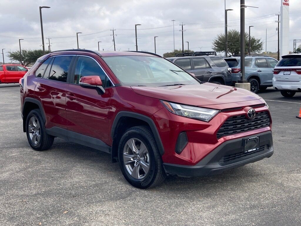 2024 Toyota RAV4 XLE