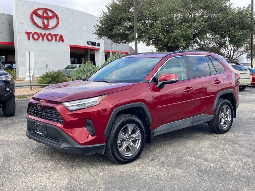 2024 Toyota RAV4 XLE