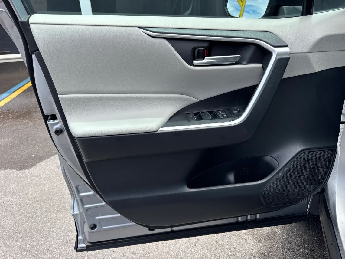 2024 Toyota RAV4 XLE Sport Utility 4D