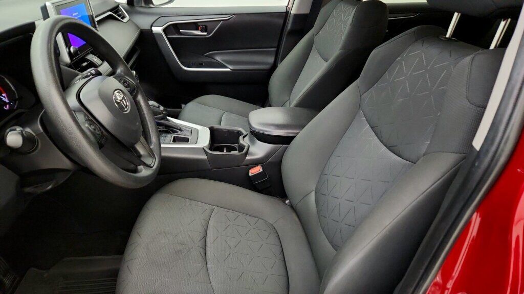 2024 Toyota RAV4 XLE Laurel MD