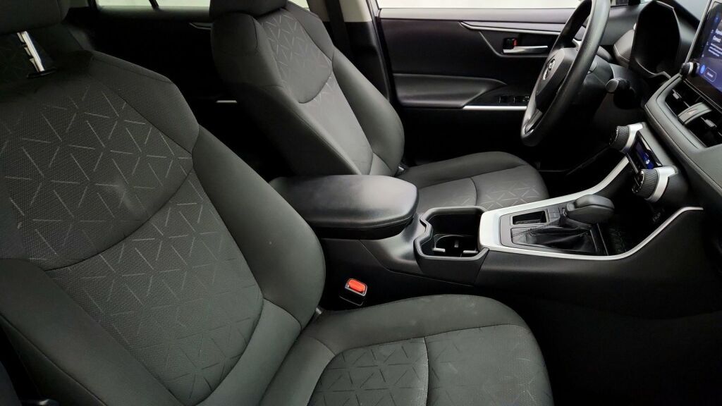 2024 Toyota RAV4 XLE Laurel MD