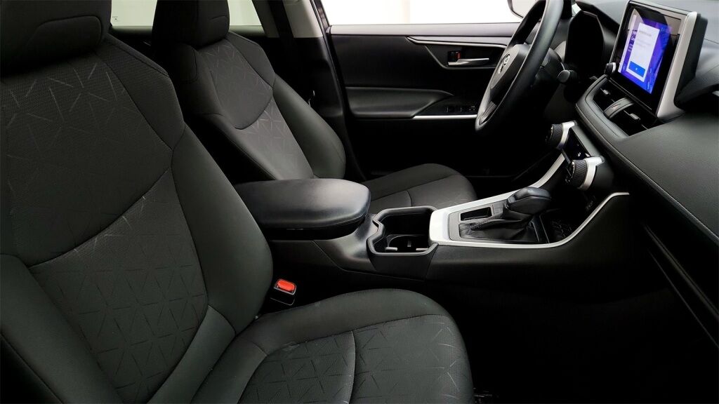 2024 Toyota RAV4 XLE Laurel MD