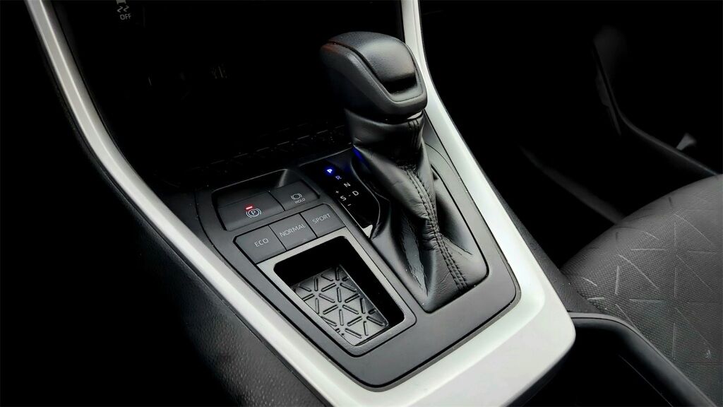 2024 Toyota RAV4 XLE Laurel MD