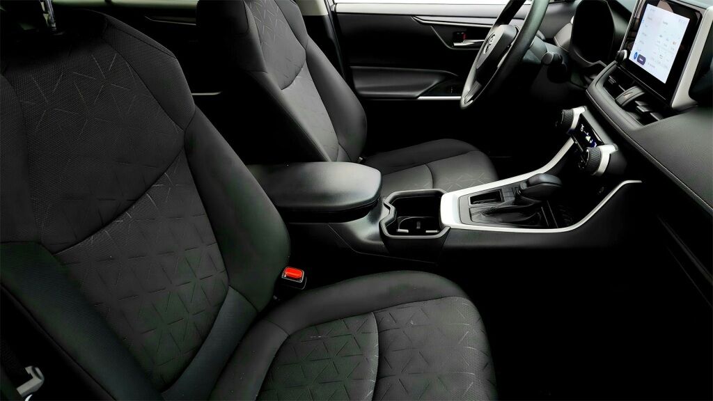 2024 Toyota RAV4 XLE Laurel MD