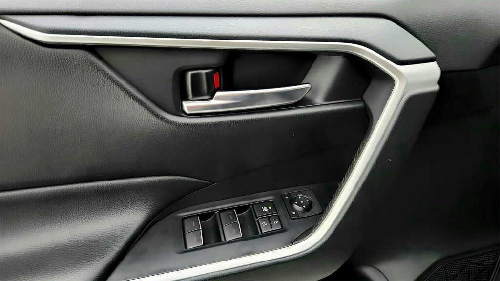 2024 Toyota RAV4 XLE Laurel MD