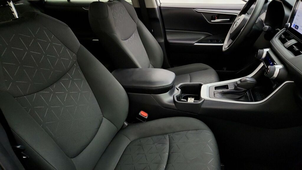 2024 Toyota RAV4 XLE Laurel MD