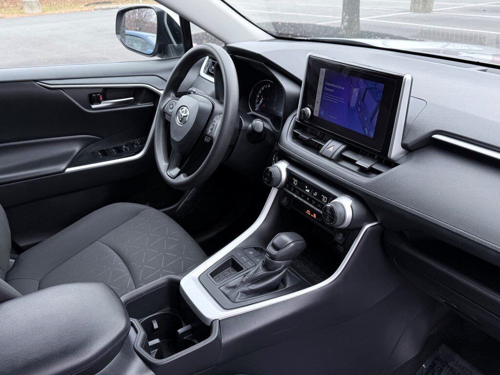 2024 Toyota RAV4 XLE Springfield VA