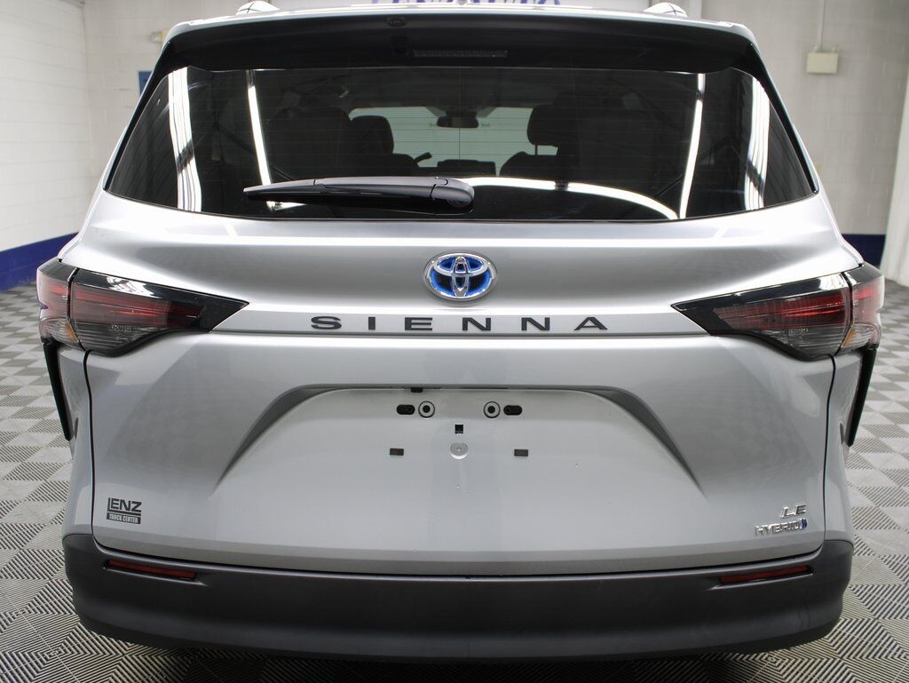 2024 Toyota Sienna LE FWD 8 Passenger Fond du Lac WI