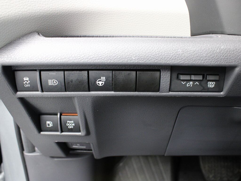 2024 Toyota Sienna LE FWD 8 Passenger Fond du Lac WI