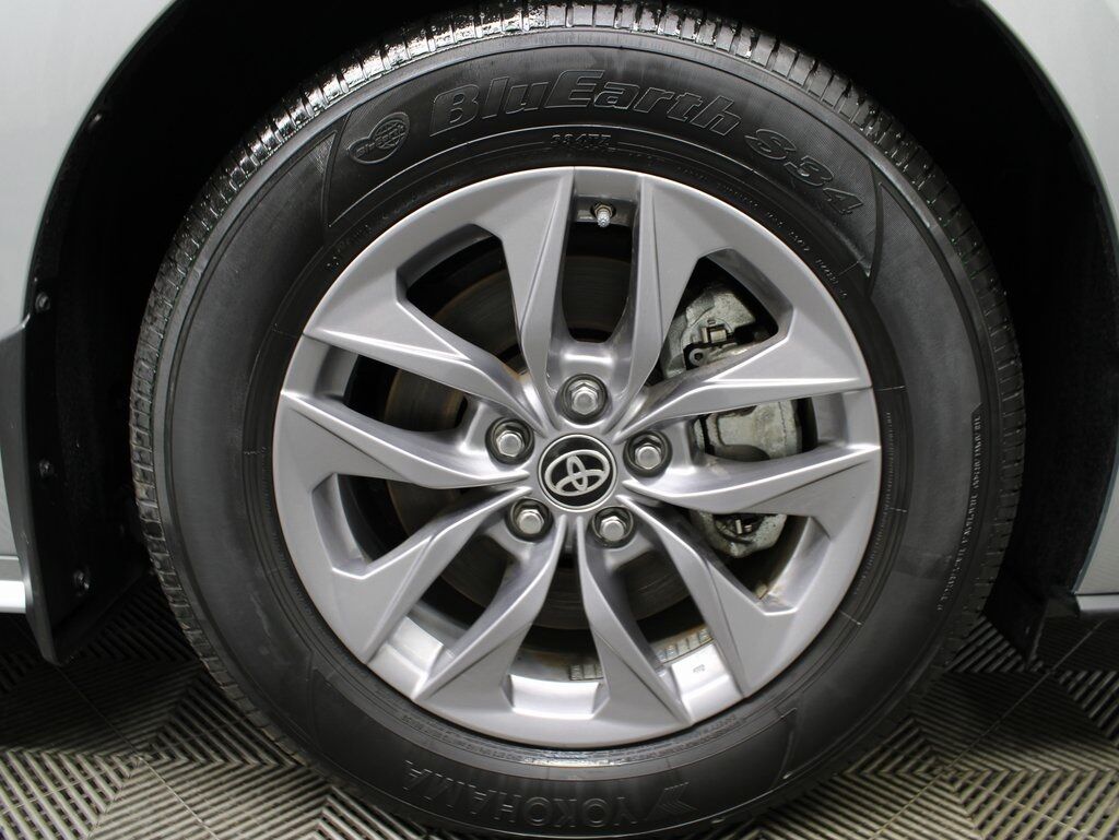 2024 Toyota Sienna LE FWD 8 Passenger Fond du Lac WI
