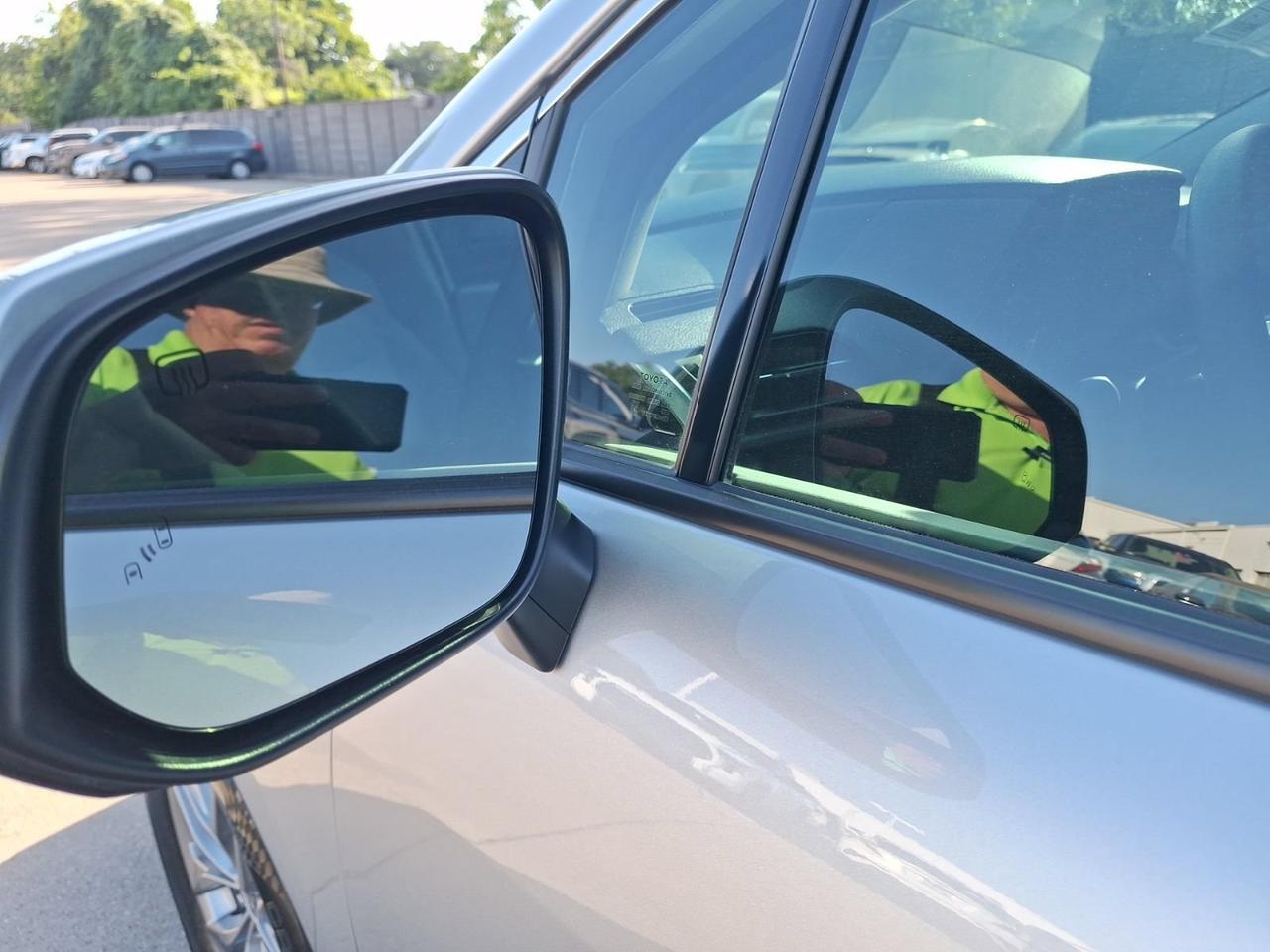 2024 Toyota Sienna LE Hurst TX