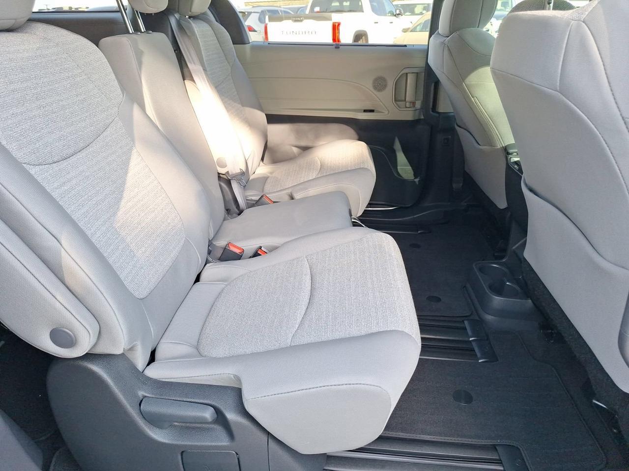 2024 Toyota Sienna LE Hurst TX
