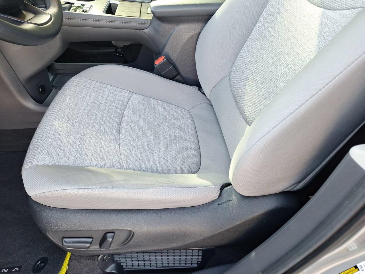 2024 Toyota Sienna LE Hurst TX