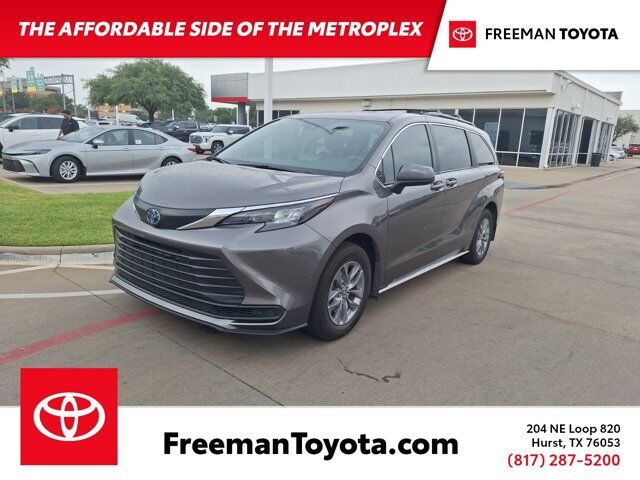 2024 Toyota Sienna LE Hurst TX