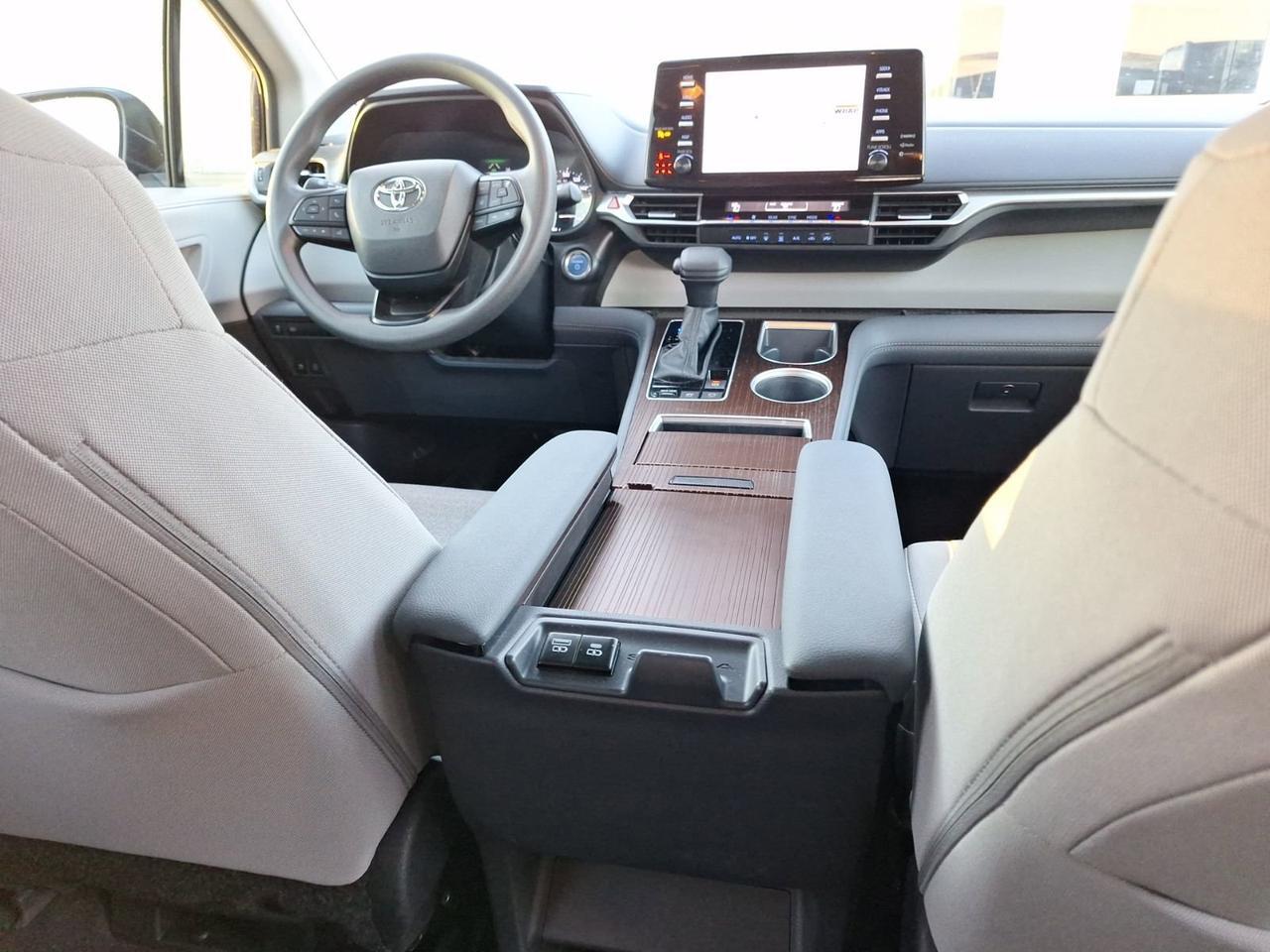 2024 Toyota Sienna LE Hurst TX