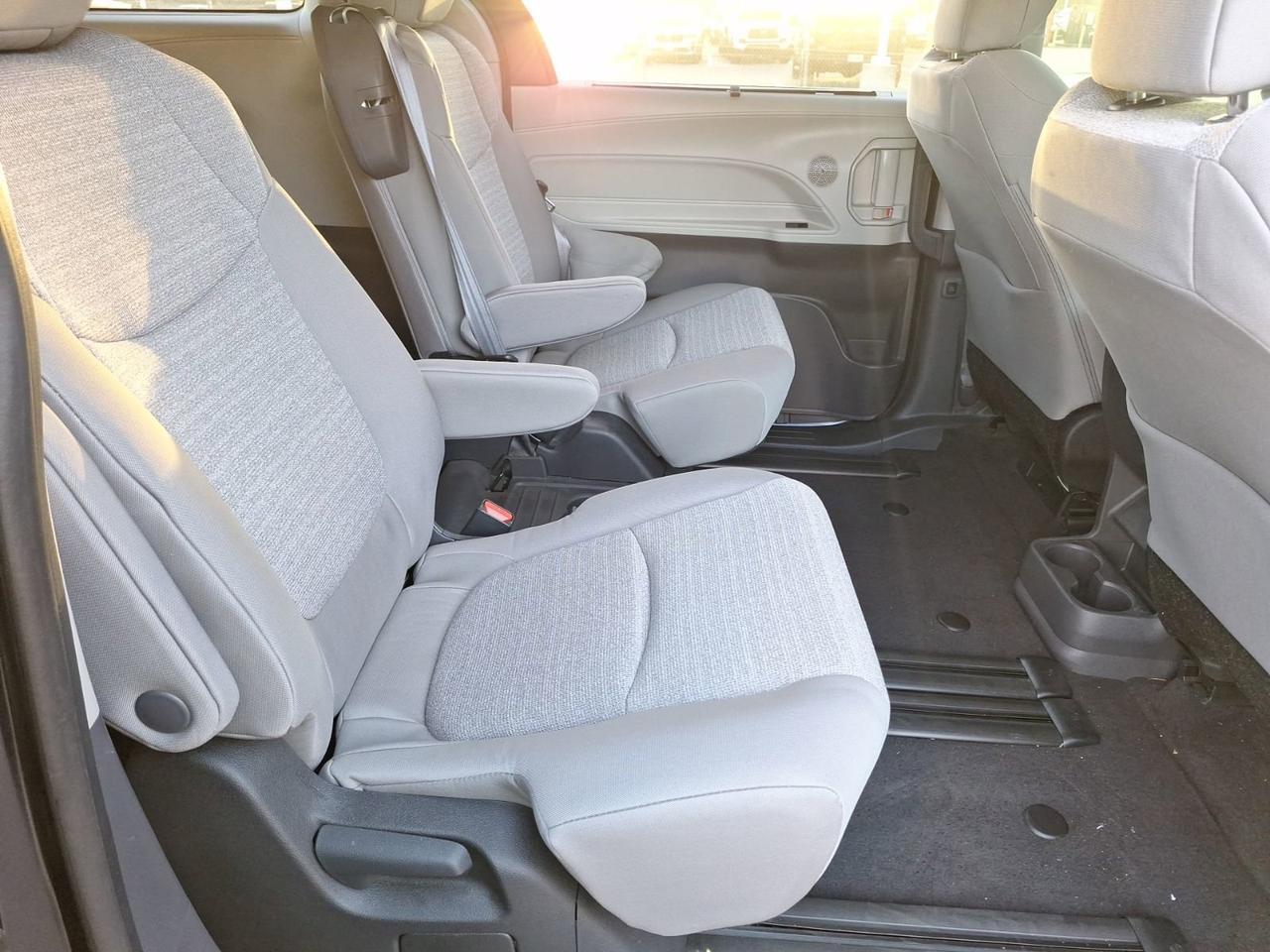 2024 Toyota Sienna LE Hurst TX