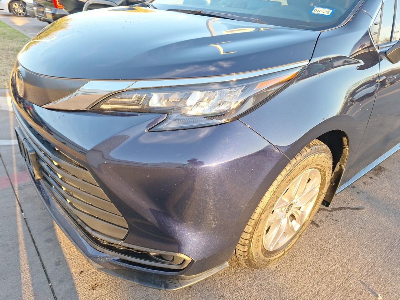 2024 Toyota Sienna LE Hurst TX