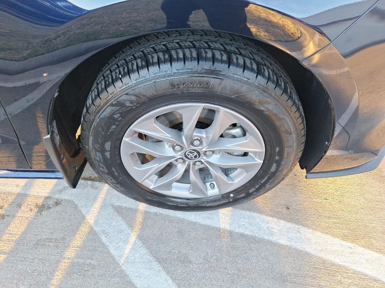 2024 Toyota Sienna LE Hurst TX