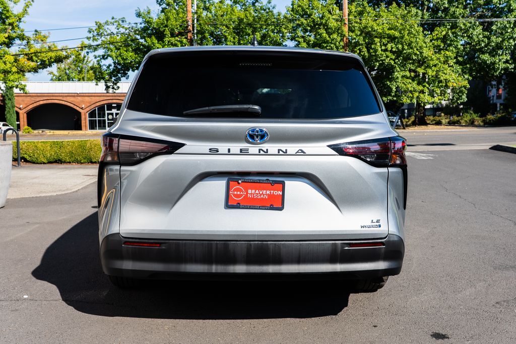 2024 Toyota Sienna LE Beaverton OR