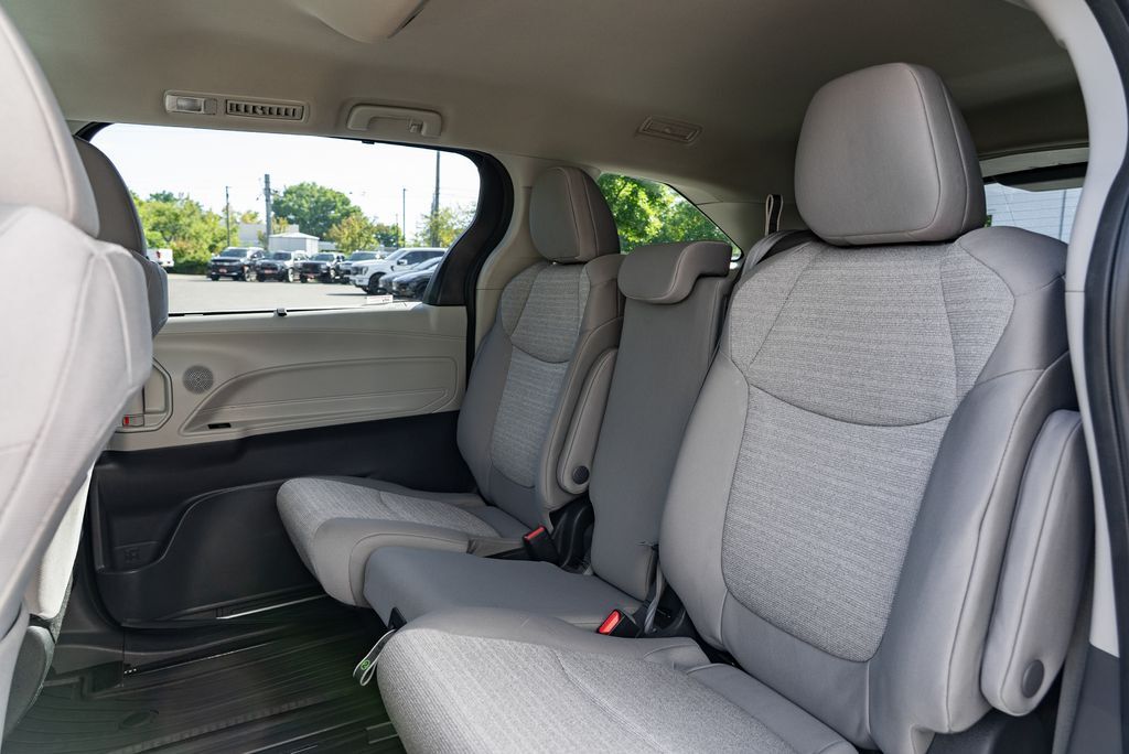2024 Toyota Sienna LE Beaverton OR