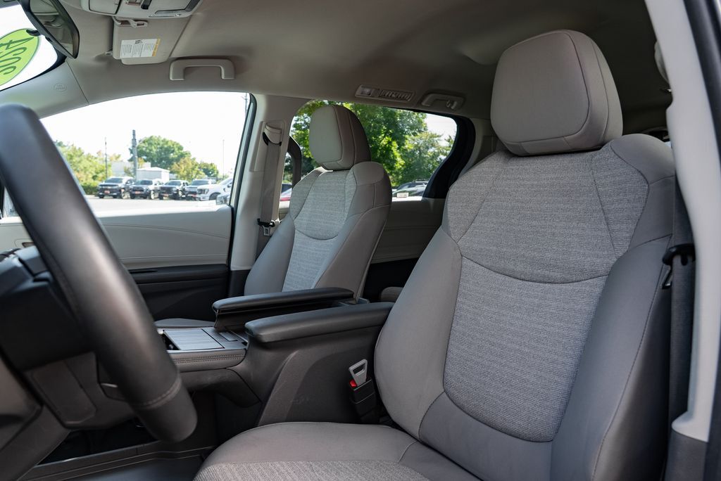2024 Toyota Sienna LE Beaverton OR