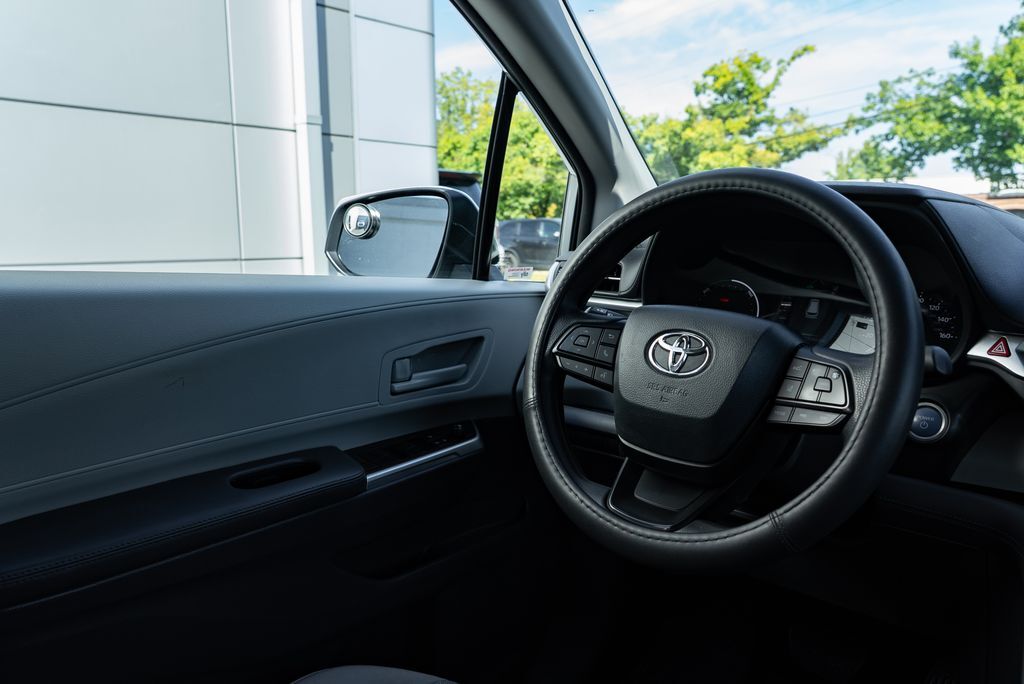 2024 Toyota Sienna LE Beaverton OR