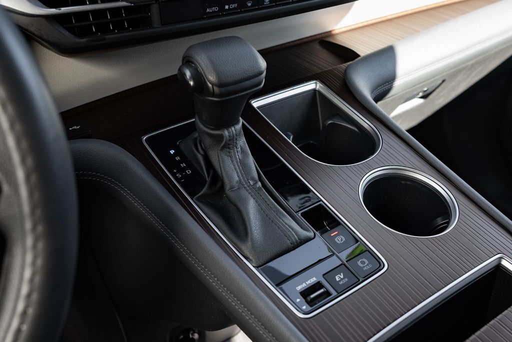 2024 Toyota Sienna LE Beaverton OR