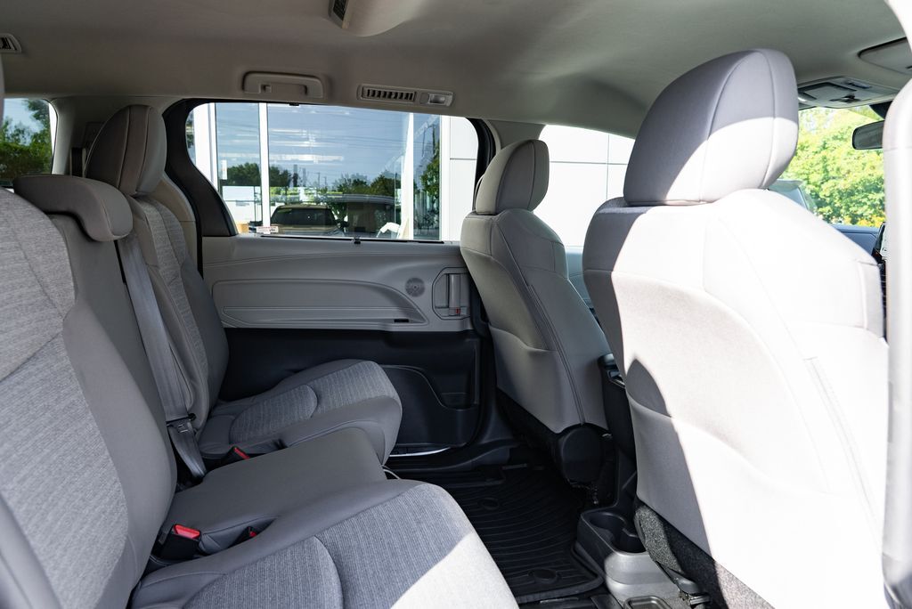 2024 Toyota Sienna LE Beaverton OR