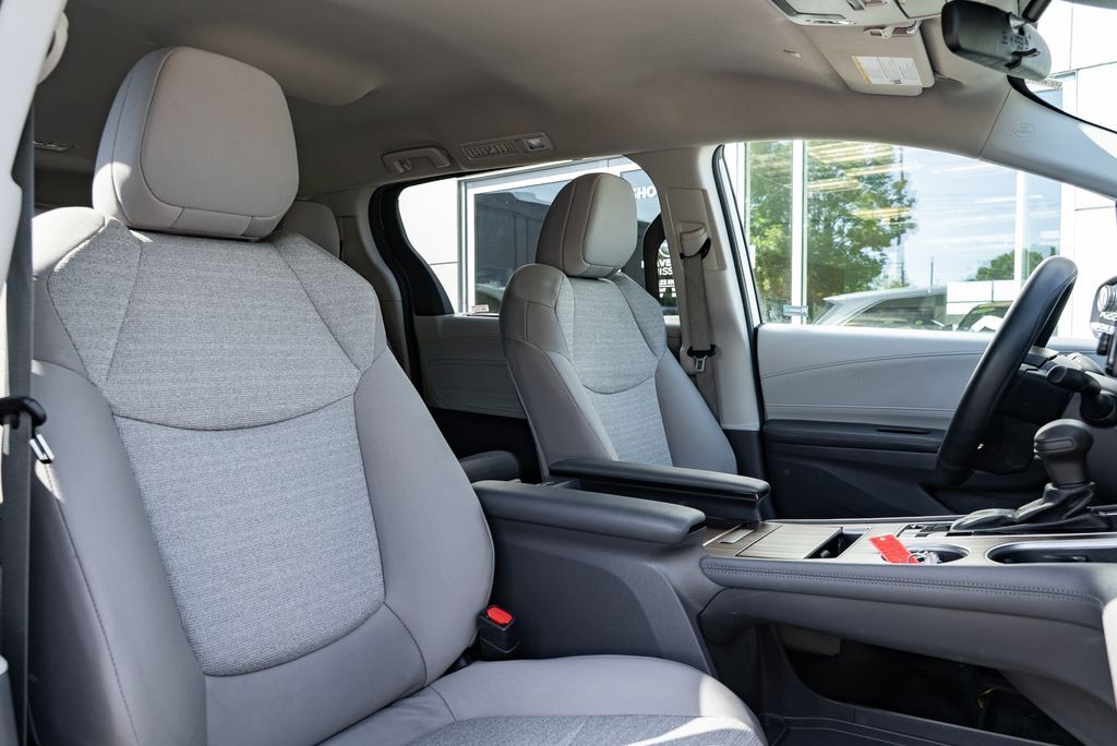 2024 Toyota Sienna LE Beaverton OR