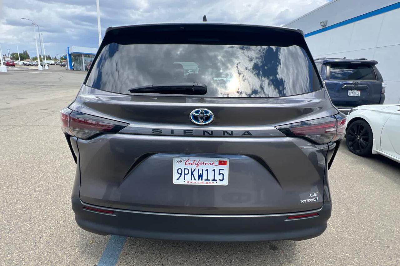 2024 Toyota Sienna LE Roseville CA