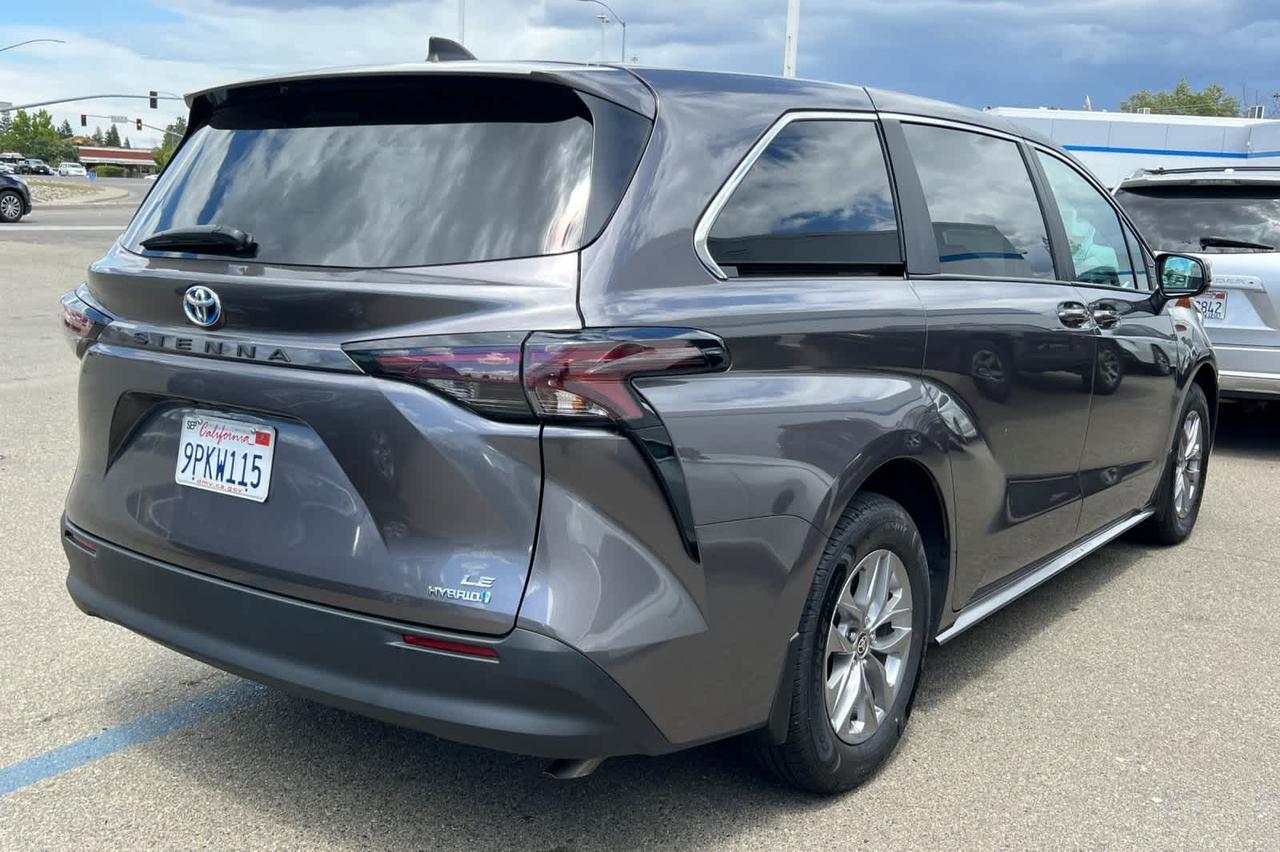2024 Toyota Sienna LE Roseville CA