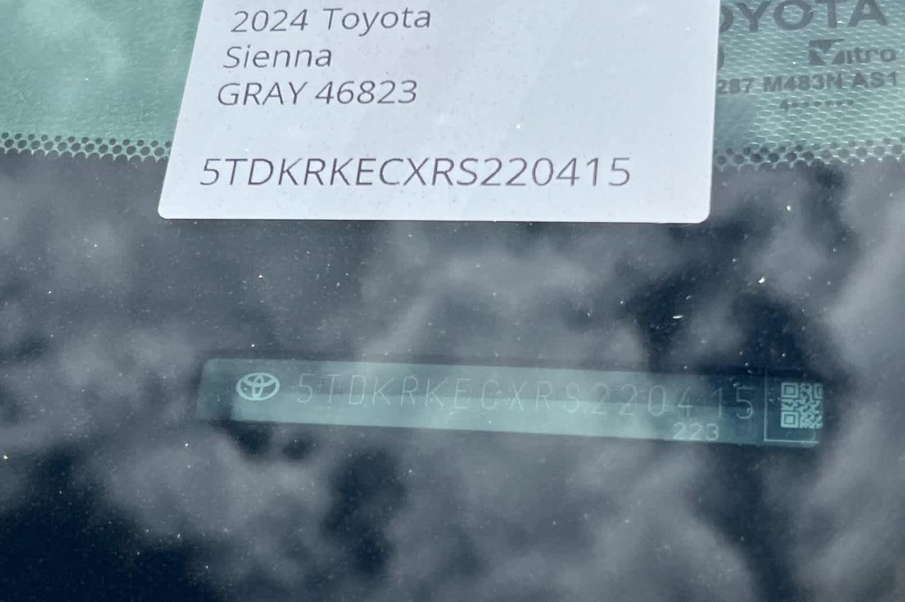 2024 Toyota Sienna LE Roseville CA